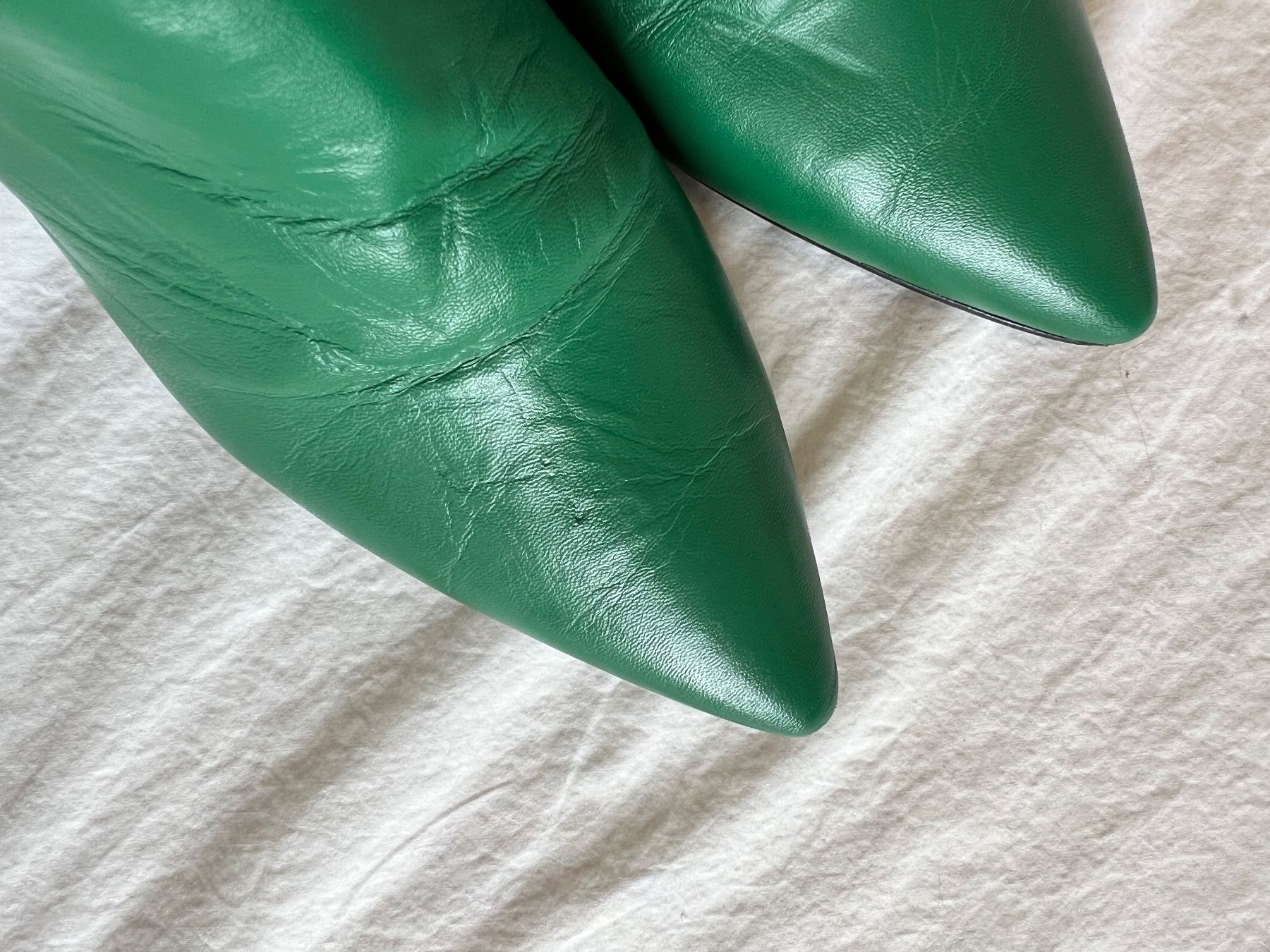 Scarpe da donna: Bottines vertes à noeuds 38 – Usato da Neuchâtel venduto da Thesebootsaremadeforwalking 4