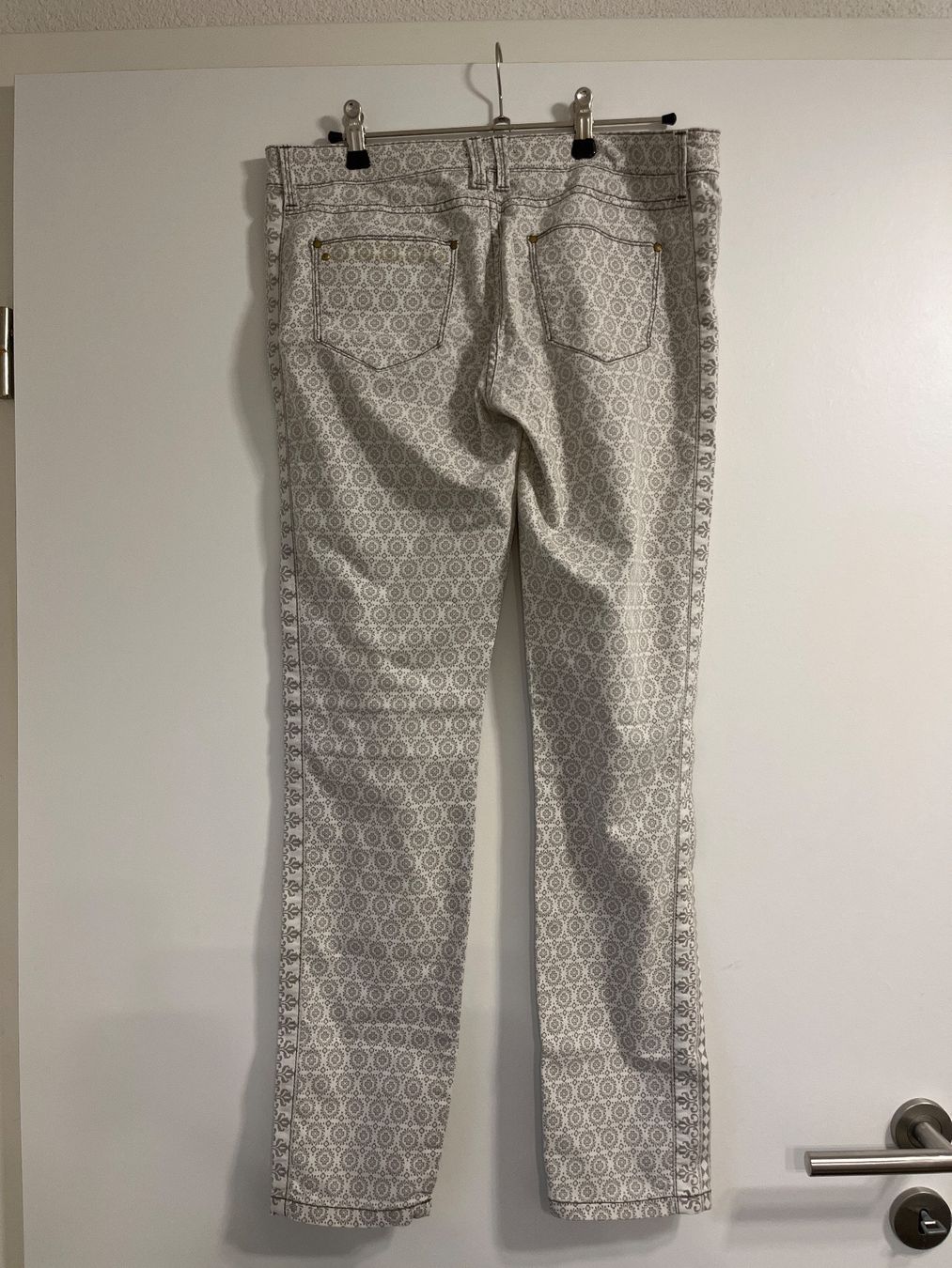 Pantaloni: Hosen weiss – Usato da Reinach ag venduto da Wildschwein_Braten 2