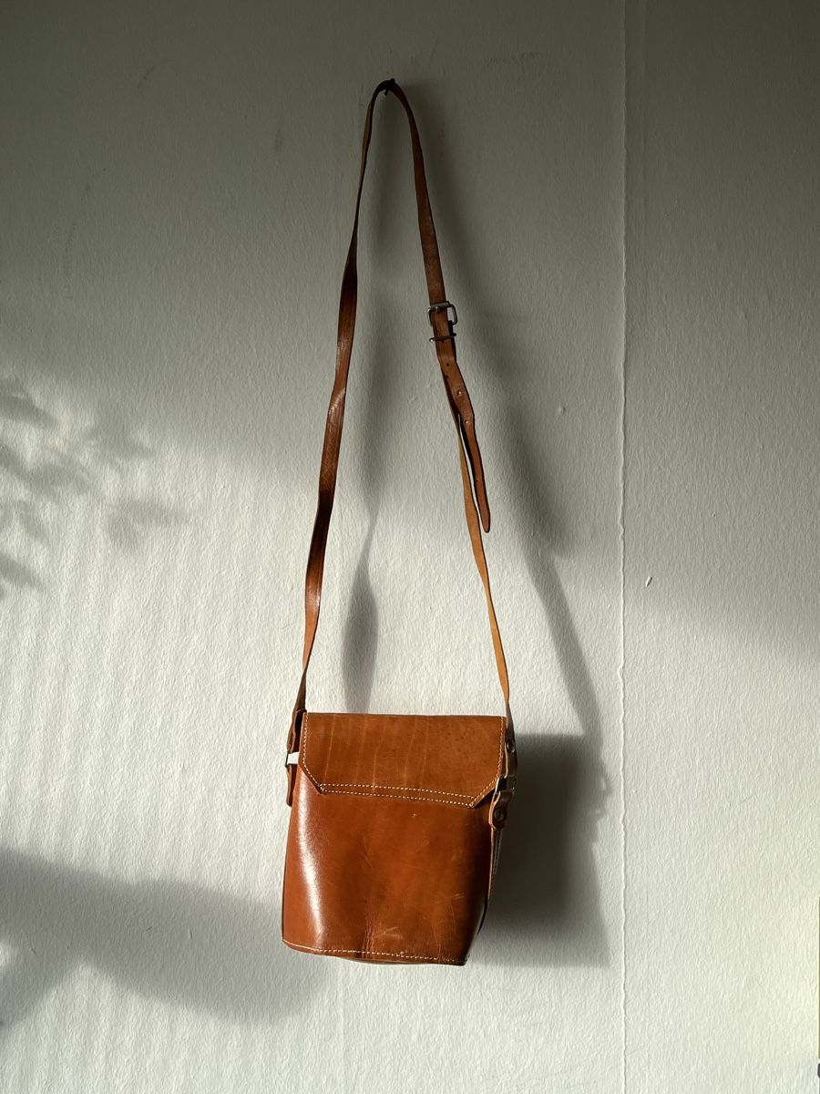 Taschen: Kleine Umhängetasche - Echtleder - Braun – Gebraucht aus Zürich von olive_ 1