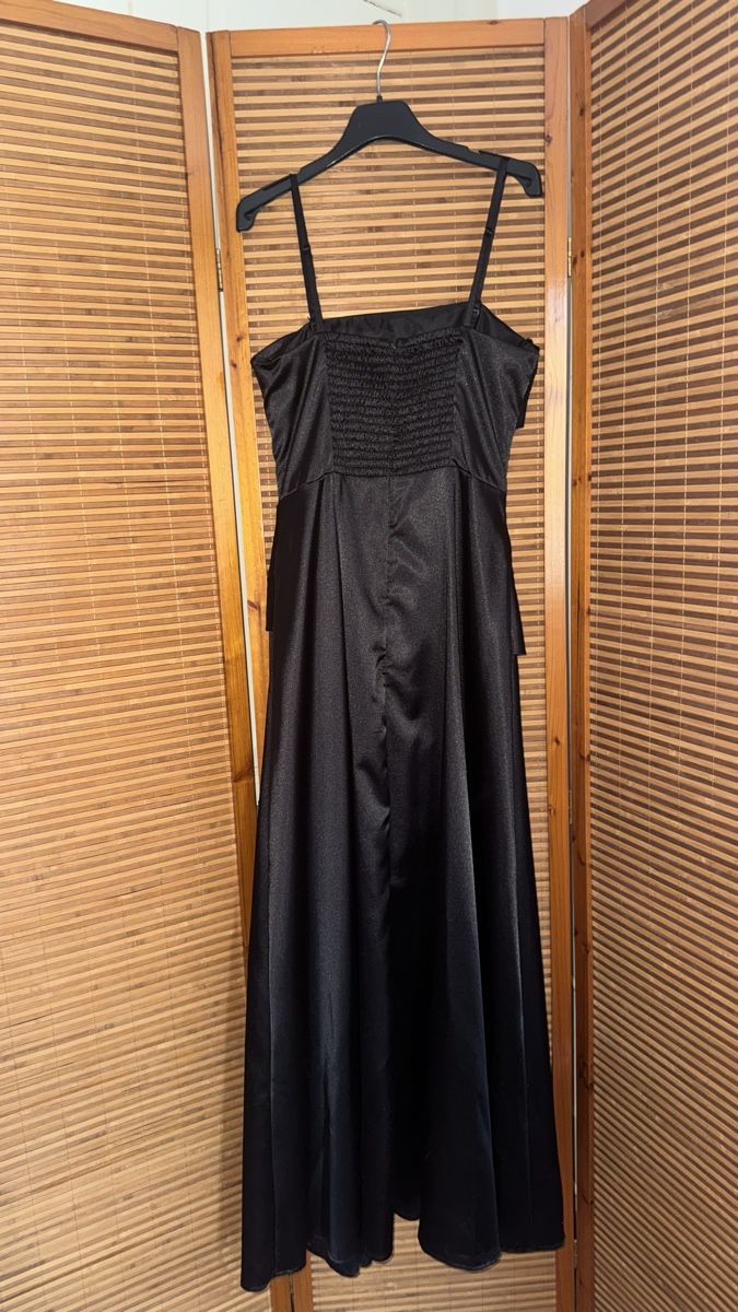 Vestiti: Ballkleid Laura Scott, 40, schwarz – Usato da Gümligen venduto da morticiaaddams 1