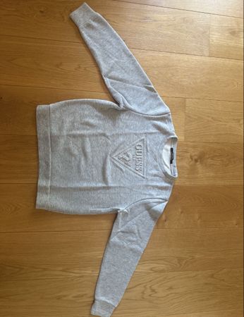 Grauer Guess Pullover