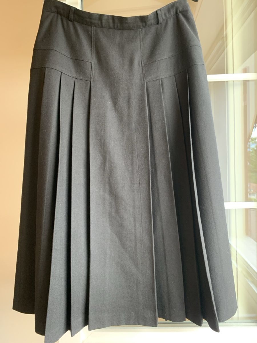 Gonne: Jupe Vintage 100% Schurwolle  – Usato da Luzern venduto da Pooolarwurm