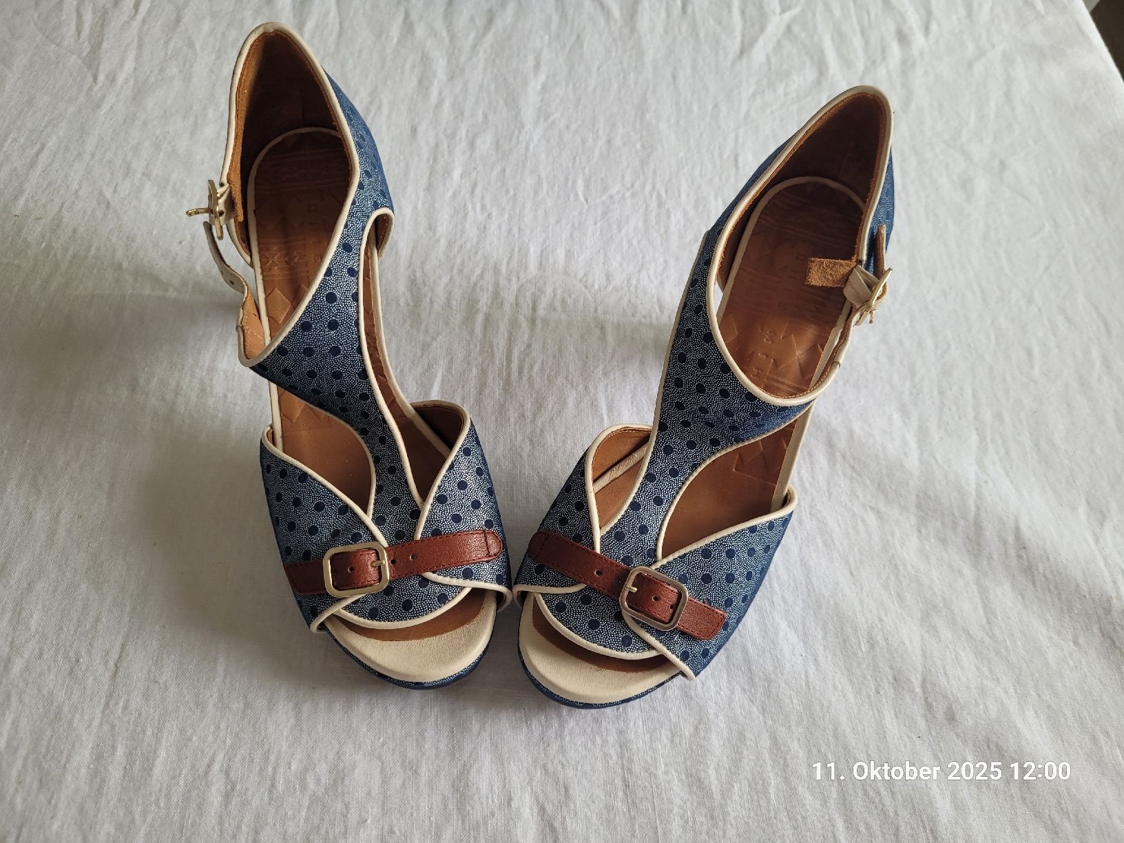 Chie Mihara Damenschuhe: Chie Mihara Sandalen, Gr. 39, neu – Gebraucht aus Bünzen von Milly32 1