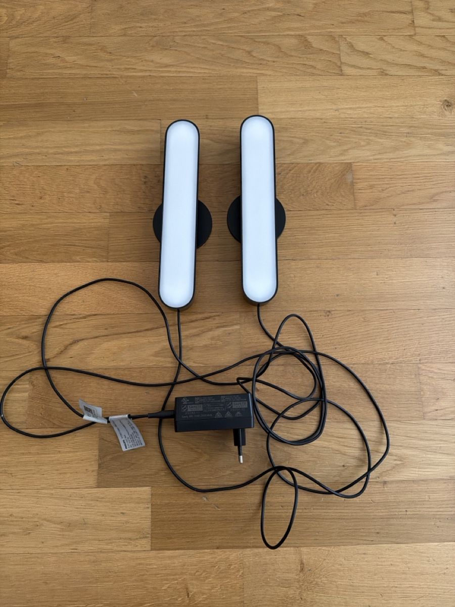 Philips Lampade: Philips Hue Play 2 Stk. mit Netzteil – Usato da Frauenfeld venduto da power12345