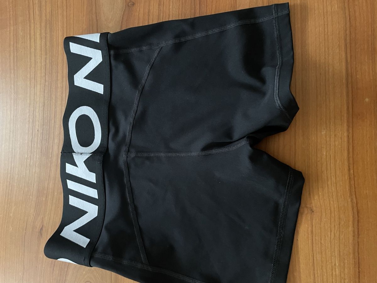 Nike Hosen: Short Nike pro  – Neu (gemäss Beschreibung) aus Donatyre von cha_p52s 1