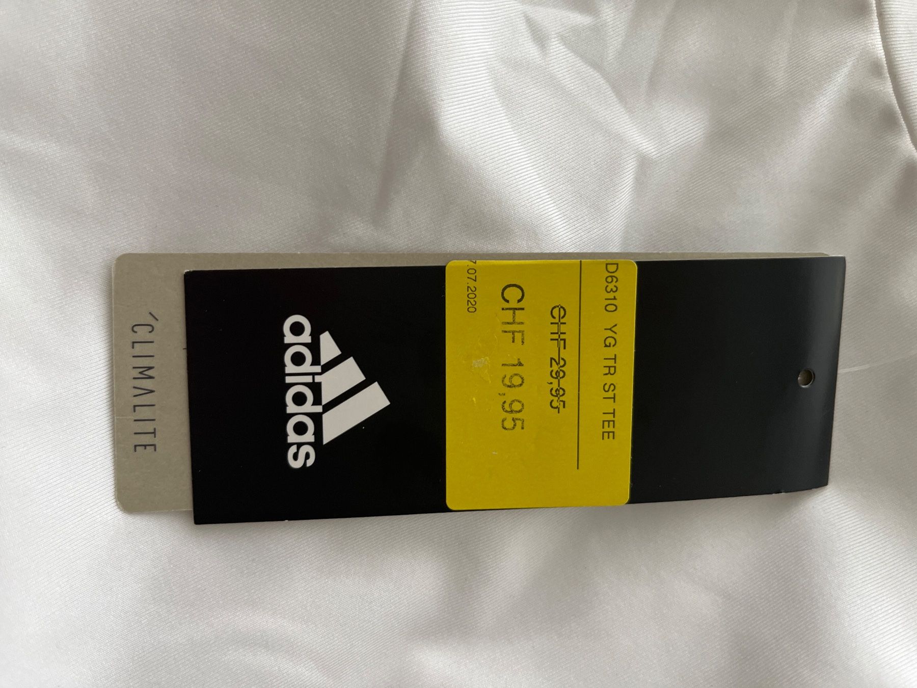 Adidas Hemden, T-Shirts & Polos: Sport Shirt Gr. 170 – Gebraucht aus Strengelbach von 300870 3