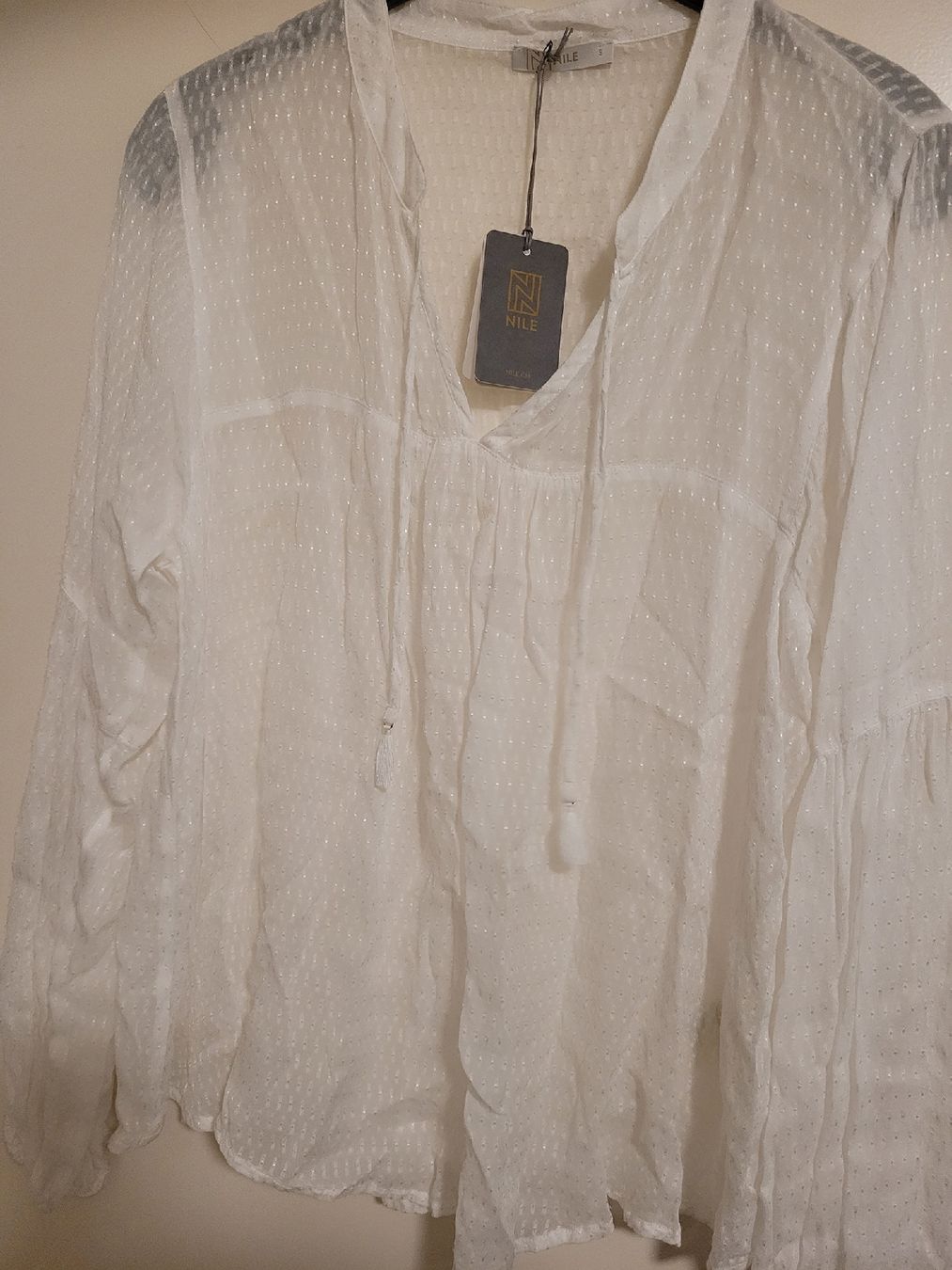 Nile Blusen: nile bluse, neu, gr S, weiss – Neu und originalverpackt aus Luzern von Ami-be