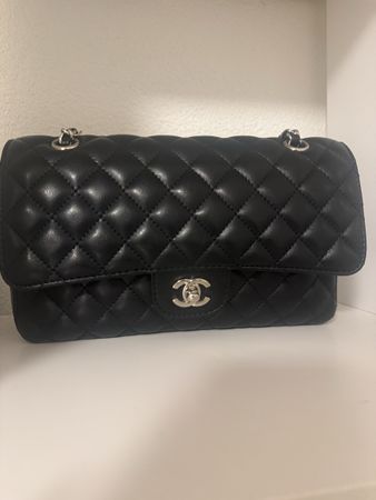 Chanel classic flap bag r.e.p