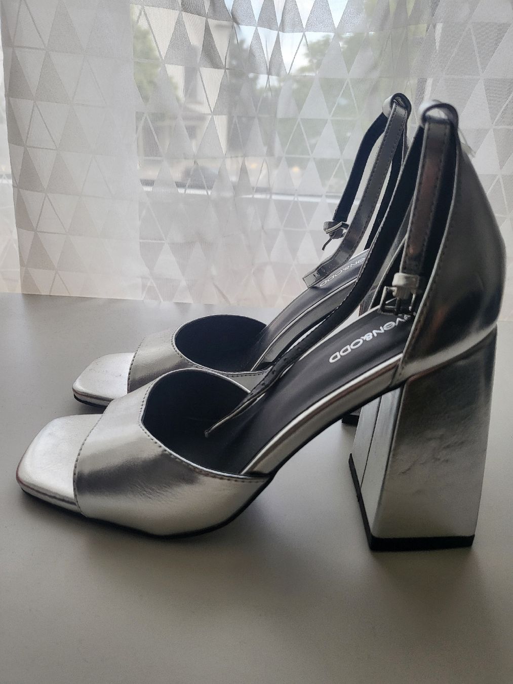 Scarpe da donna: High Heels – Nuovo (secondo la descrizione) da Kirchberg SG venduto da she_lq9l 1