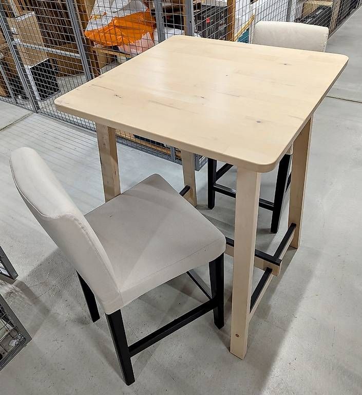 Set di tavolo e panche: Tische & 2 Sitze – Usato da Zürich venduto da mar_8sbx