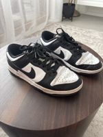 Baskets Nike Dunk Low noir et blanc 39