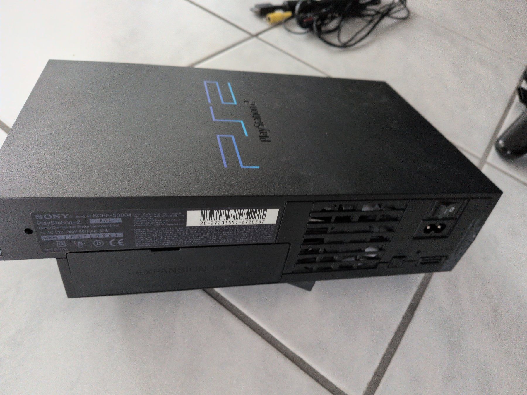 Sony Console: PS2 Spielkonsole mit zwei Controllern – Nuovo (secondo la descrizione) da Wädenswil venduto da Mamacita60 4