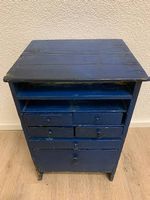 Vintage Shabby Chic Werkstattschränkchen in Blau