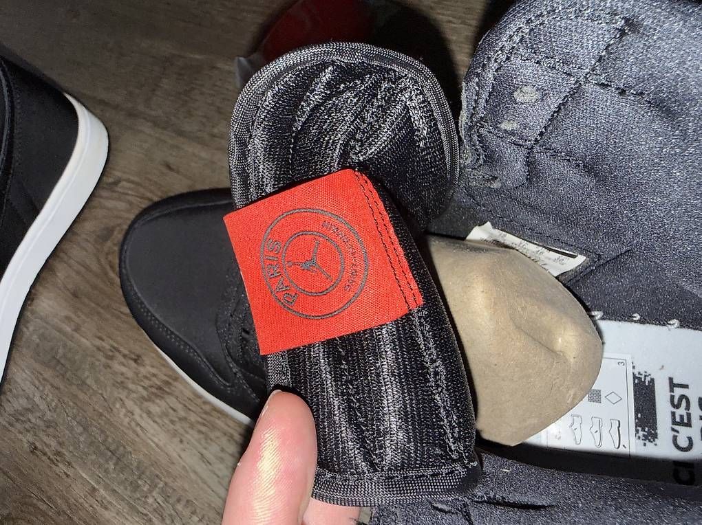 Jordan Scarpe da uomo: Jordan 1 Retro High-Paris Saint Germain Nike – Usato da Langenthal venduto da Whiked23 2