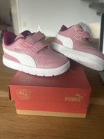 Chaussures bébé Puma roses, t 22 neuves!