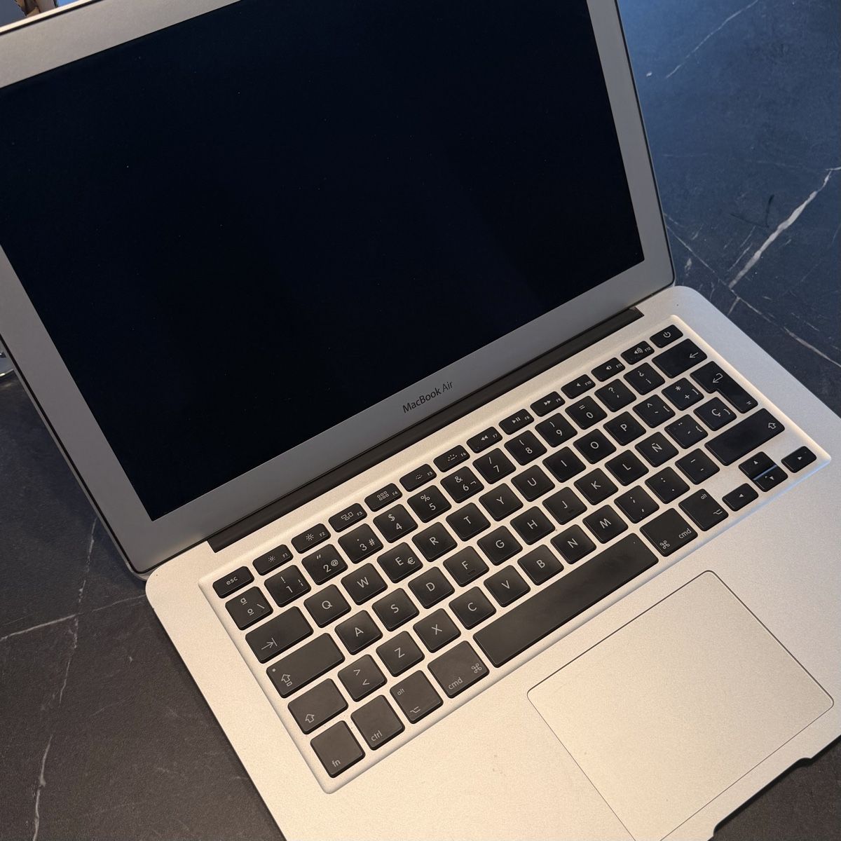 Apple Portables: MacBook Air - A1466 – D'occasion à Lugano par LordAlox77 1
