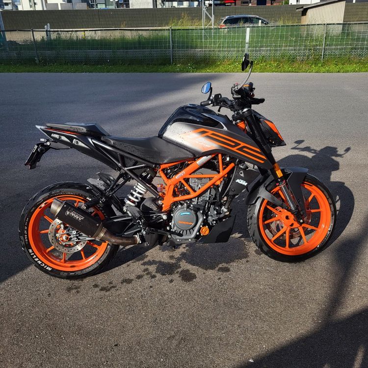 KTM Duke 125 2
