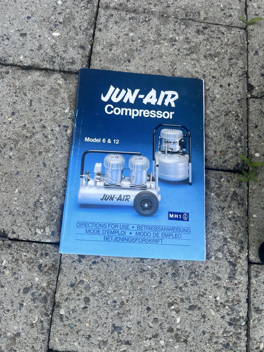 Jun-Air Compressori: Compresseur Jun-Air Model 6-Mini - état impeccable  – Usato da Crissier venduto da Texavery01 4