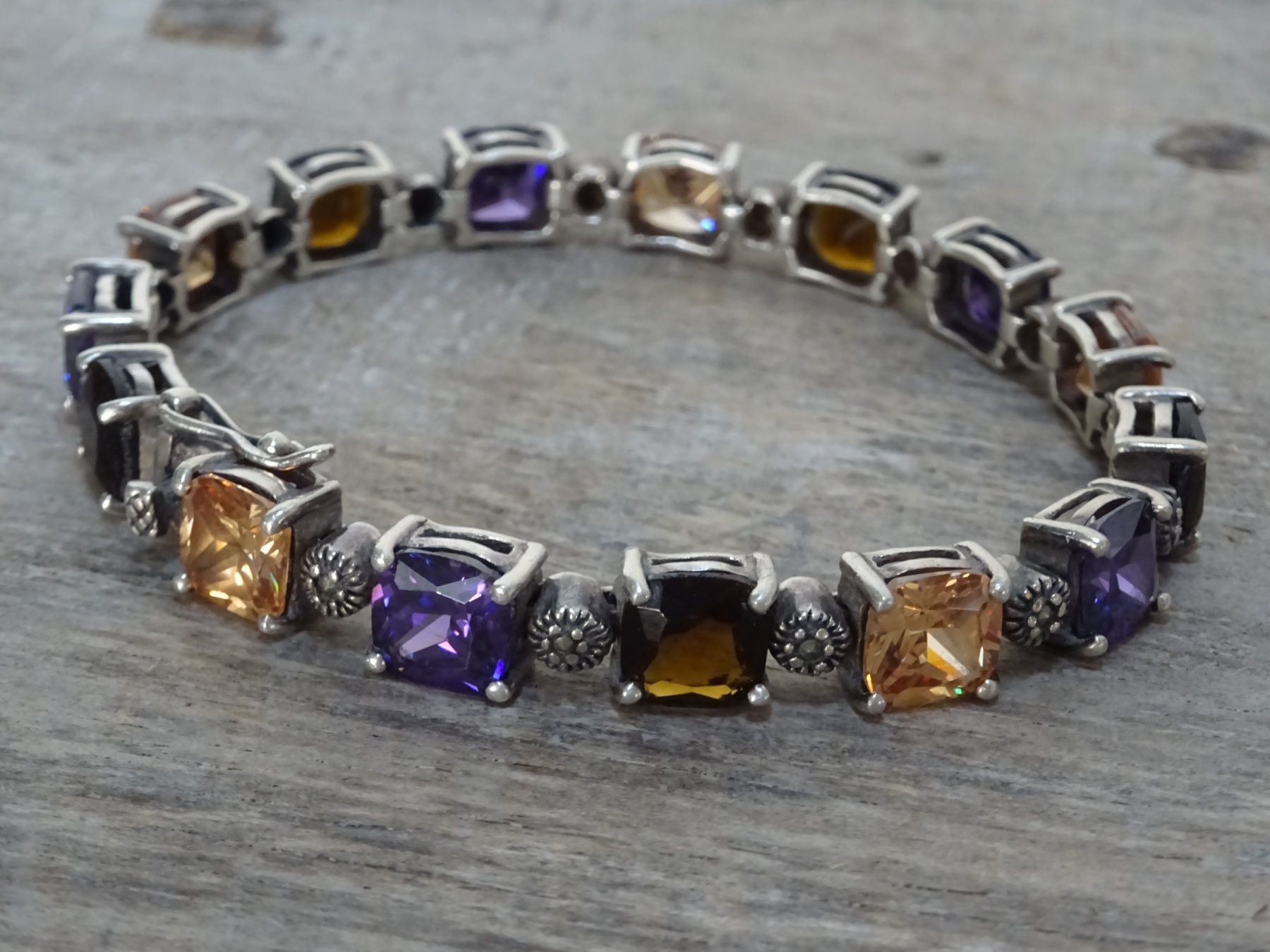 Bracciali & Braccialetti: Silber Armband / mit Glitzersteinen – Usato da Oetwil am See venduto da Golfsud