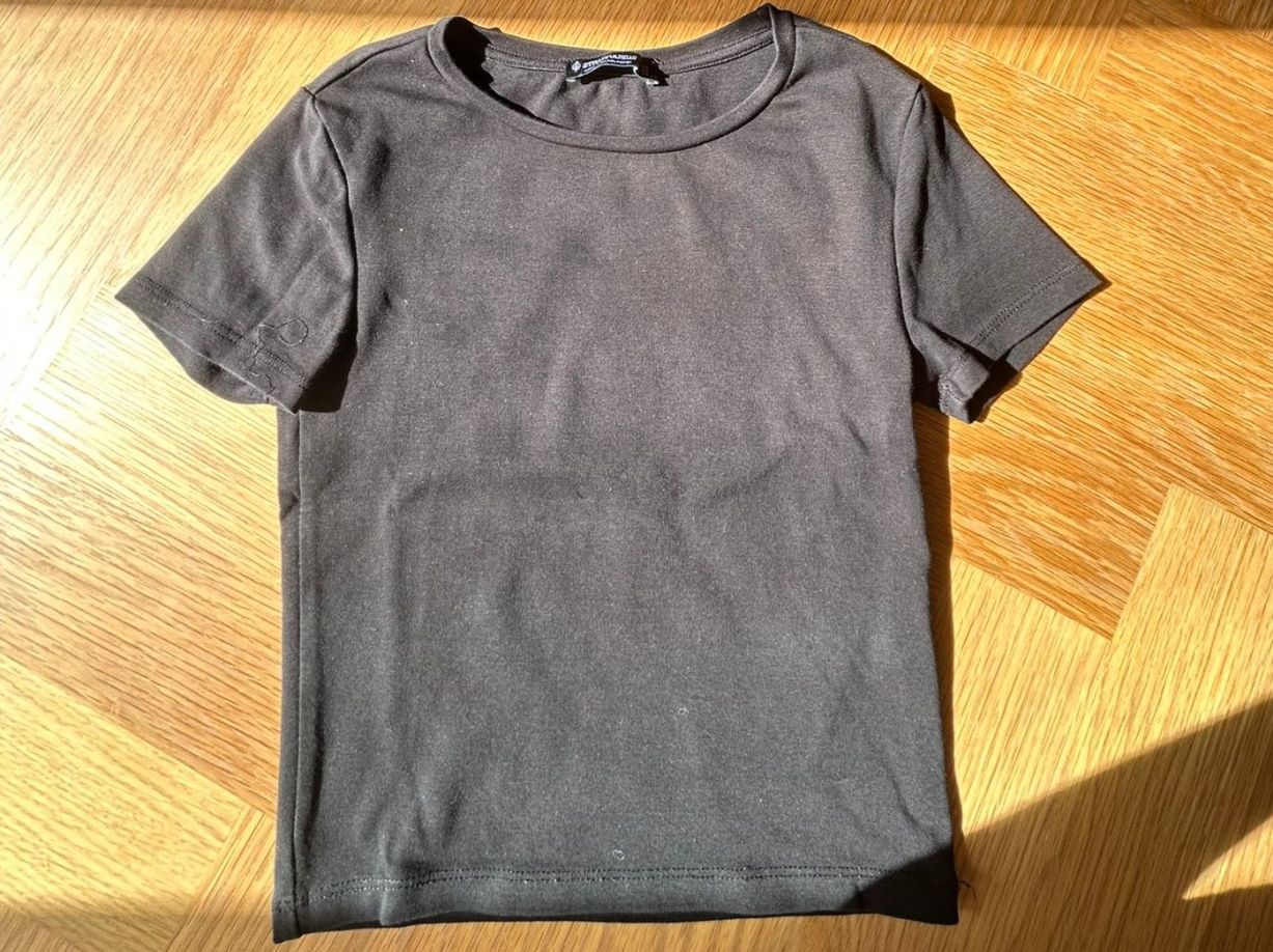 Stradivarius Top: Crop Top Stradivarius – Nuovo (secondo la descrizione) da Zürich venduto da ain_njc7