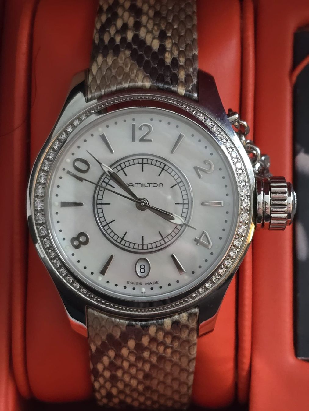 Hamilton Orologi: Hamilton Khaki Perlmutt mit Diamanten – Usato da Untersiggenthal venduto da Tansanit4 1