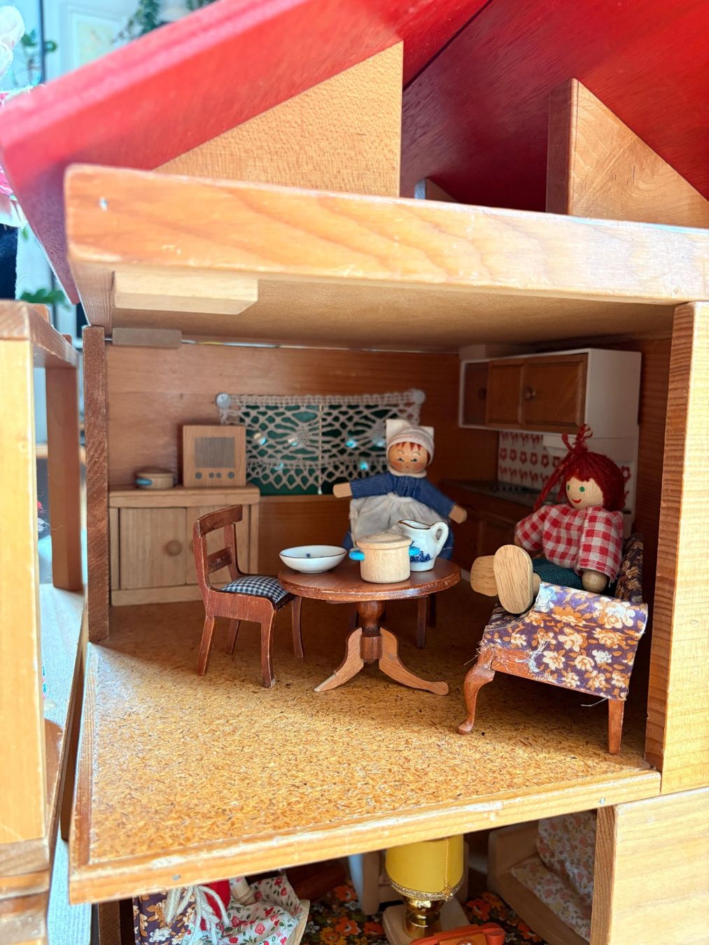 Case e mobili per bambole: Puppenhaus mit Mobiliar – Usato da Zürich venduto da Matba 2