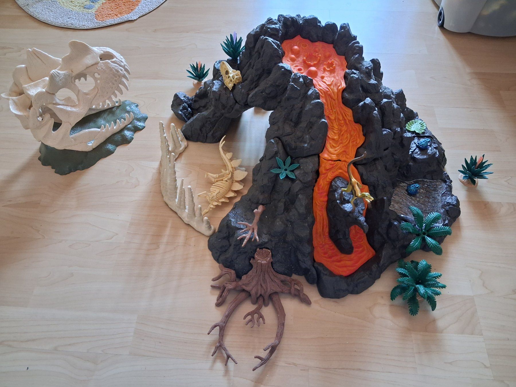 Schleich Spielzeuge: Schleich Vulkan (Dinosaurier) – Gebraucht aus Tägerig von ronjatobilisa 1