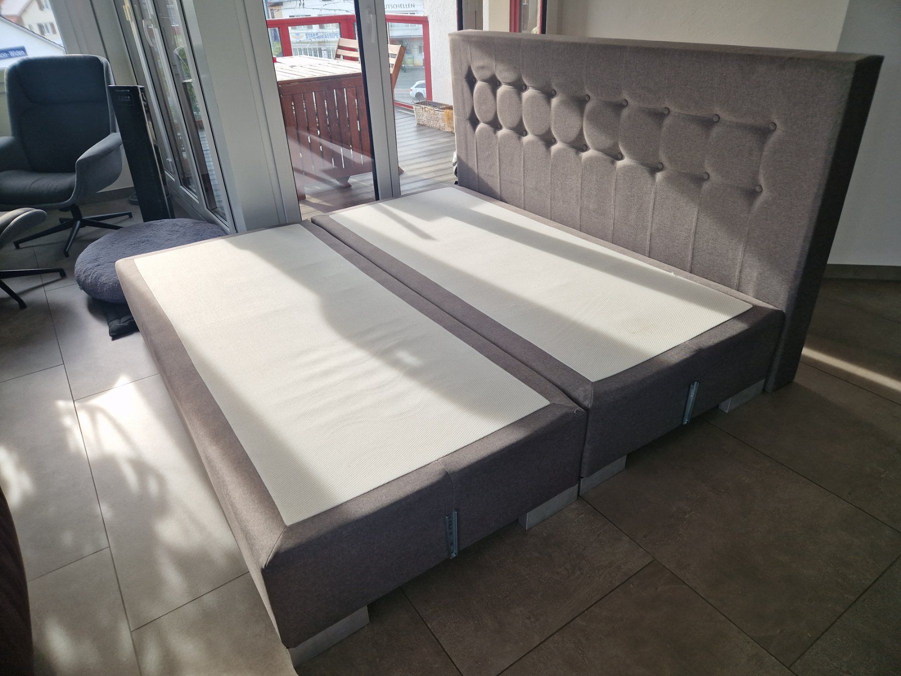 Lits: Boxspringbett – D'occasion à Berikon par nikomilo