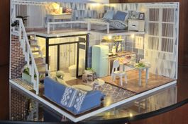 Puppenhaus mit komplettem Inhalt 