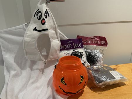 Halloween Set Geist Kostüm Kürbis Spinnennetz Neuwertig