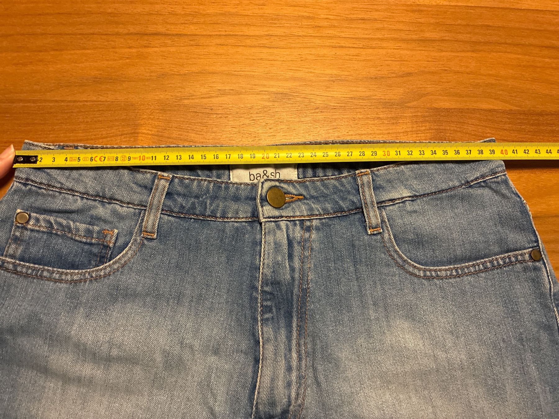 Ba&Sh Jeans: Short en jeans Ba&Sh – Usato da Lausanne venduto da Gabrie 7