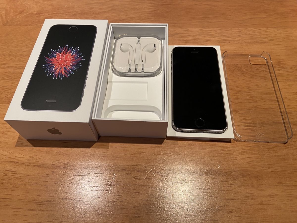 Apple Telefoni cellulari / Smartphones: Iphone SE, Space Gray, 64GB 1. Generation – Usato da Aeschiried venduto da mar654cel 5