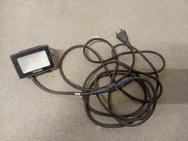 LED Strahler Philips mit Kabel schwarz gebraucht Zustand