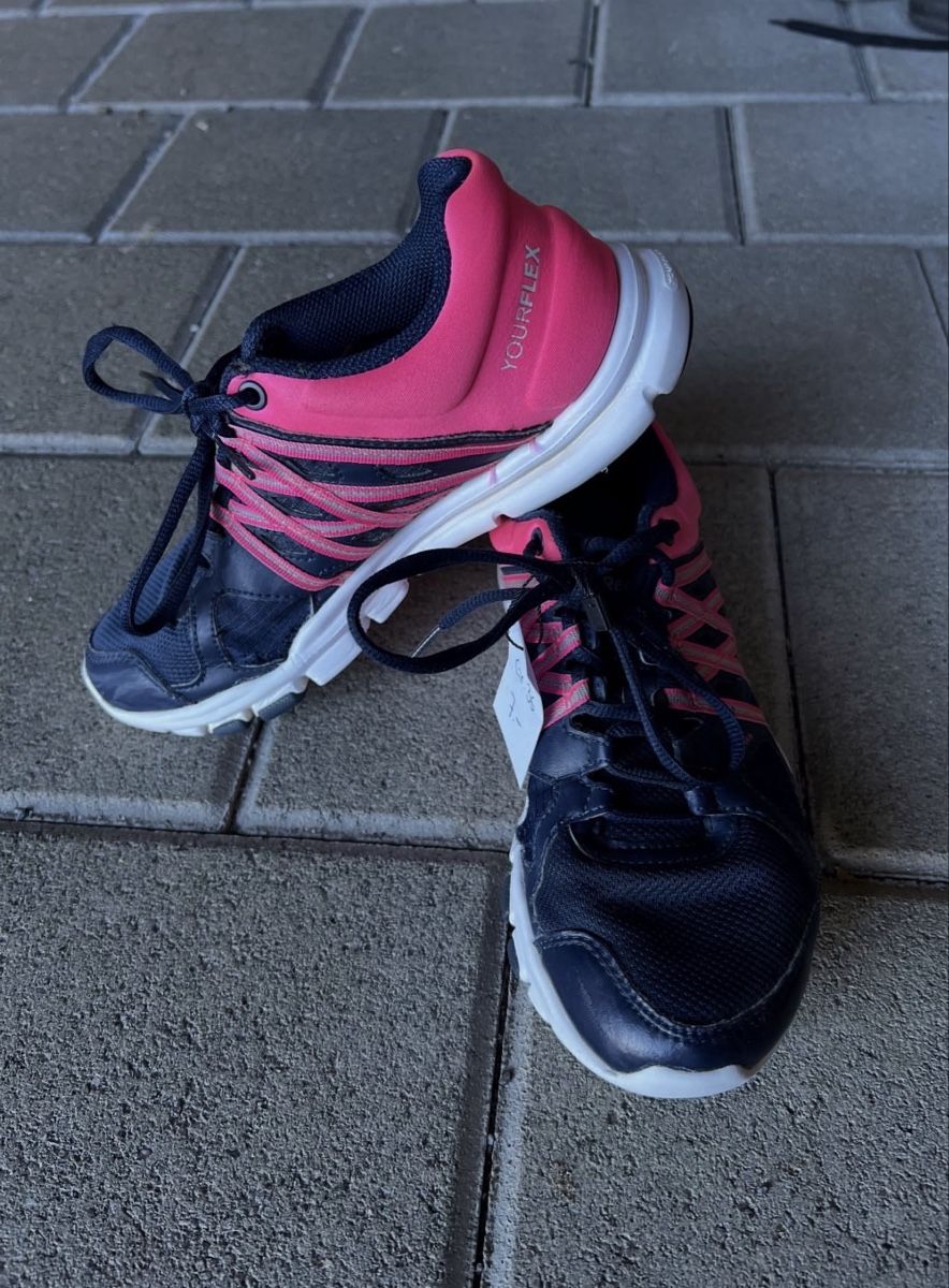 Reebok Scarpe da donna: Reebok Laufschuhe Grösse 36 – Usato da Obersaxen venduto da jen_6dnw