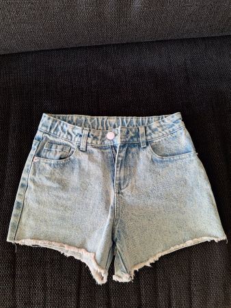 Coole Jeans Shorts Gr. 140 (9-10J.) für den Sommer! NEU