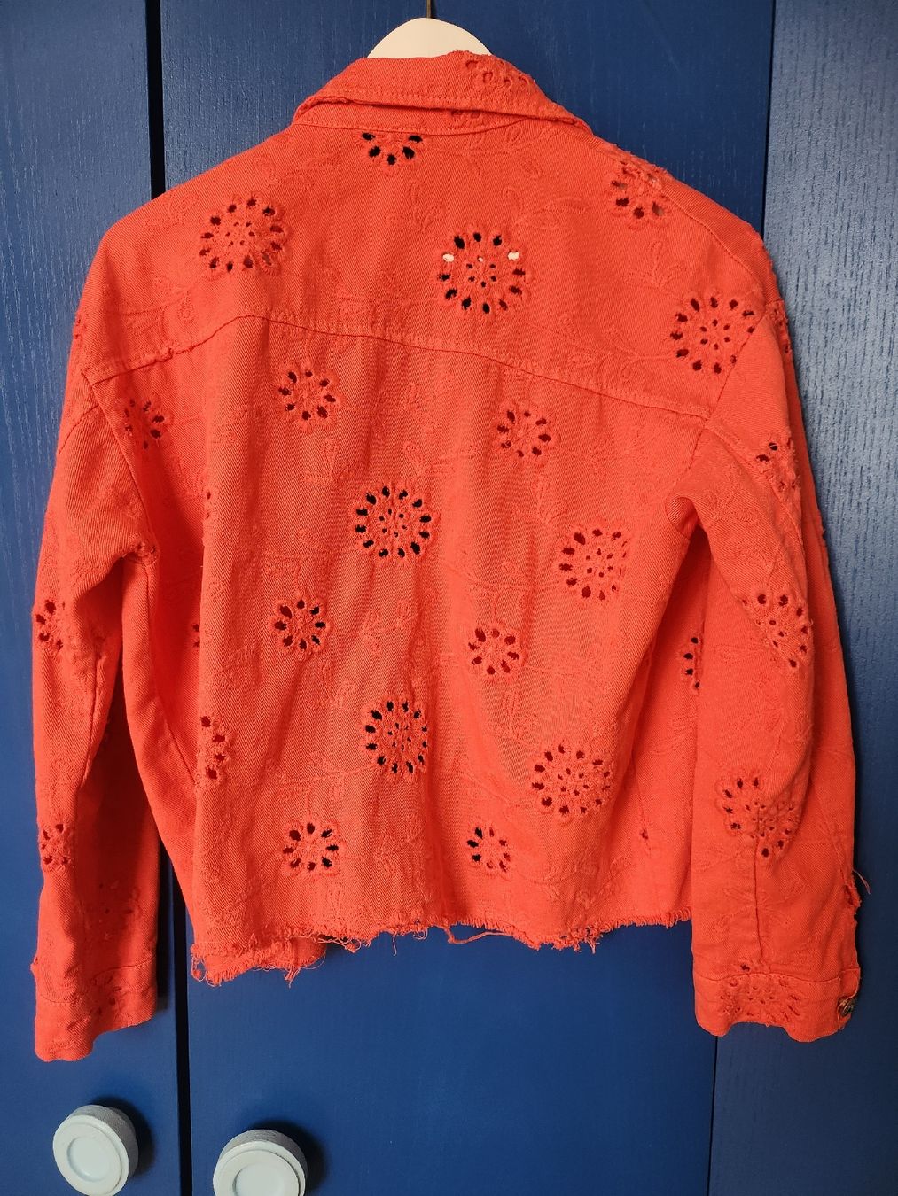 Giacche: Jeansjacke mit Blumenmuster – Nuovo (secondo la descrizione) da Forch venduto da ang_bhq6 1