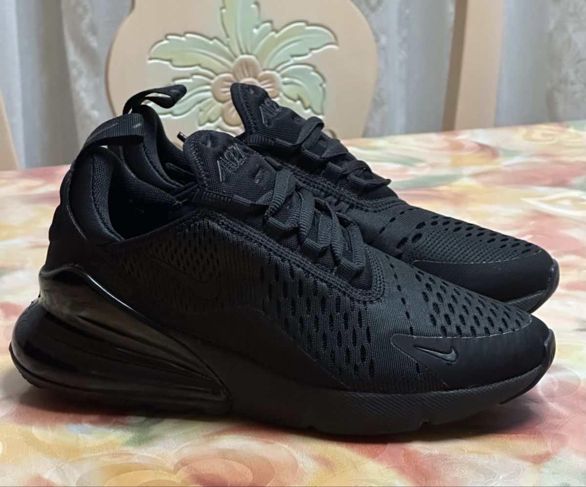 Nike Scarpe da uomo: Nike Air Max 270 Black – Usato da Niederglatt ZH venduto da iva_76kg