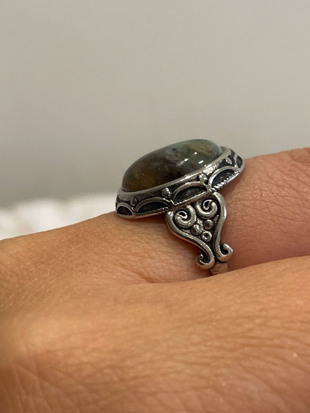 Bagues: Ring mit versteinertem Holz – Neuf avec emballage d'origine à Schiers par sisikristall 2