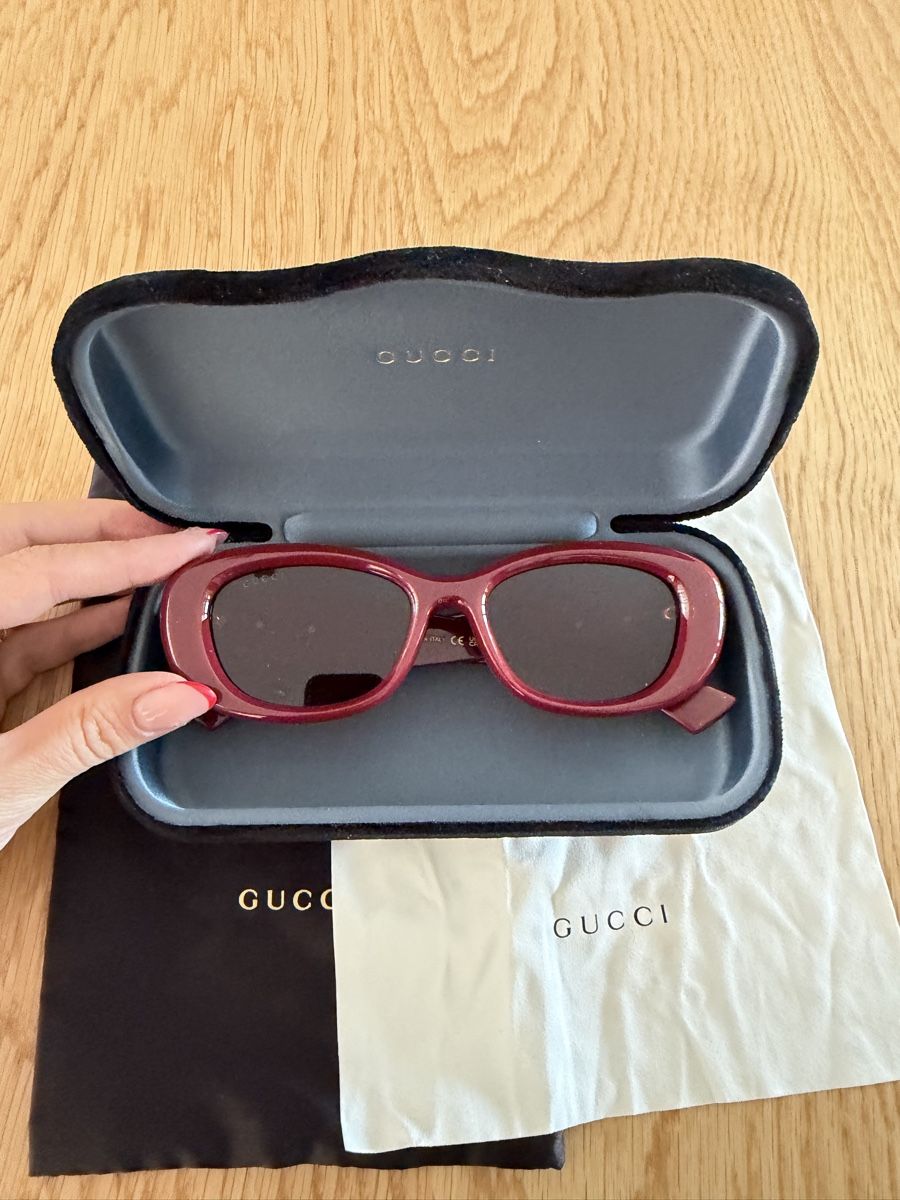 Gucci Occhiali & Lenti: Gucci Sunglasses - Burgundy – Nuovo (secondo la descrizione) da Uster venduto da ver_85ng