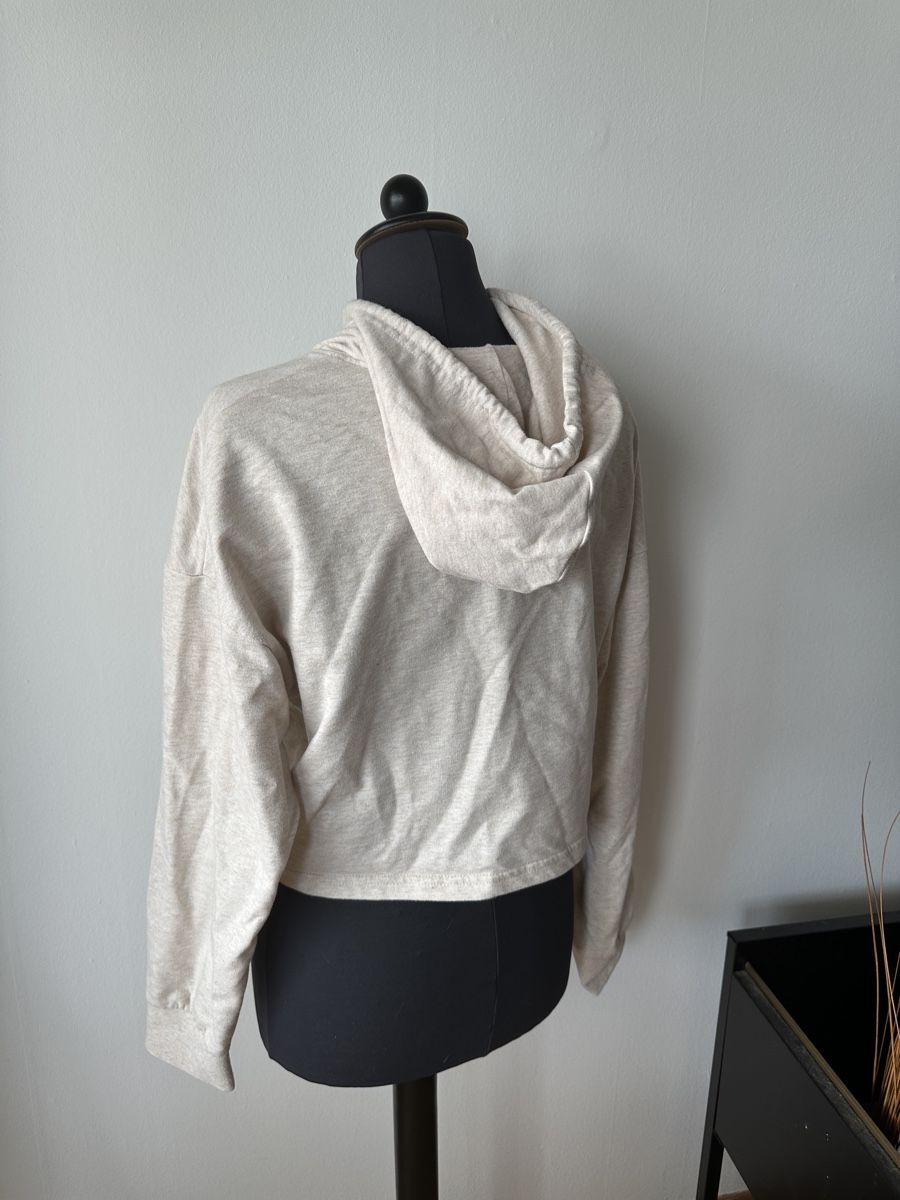Maglioni & Felpe: Kapuzenpullover Damen beige Grösse S neuwertig – Usato da Wohlen AG venduto da jes_9c79 2