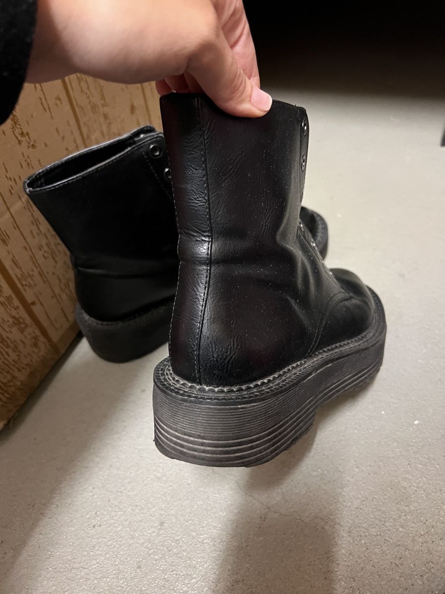 Bershka Scarpe da donna: Leder Stiefel 40 – Usato da Zürich venduto da Ac294 1