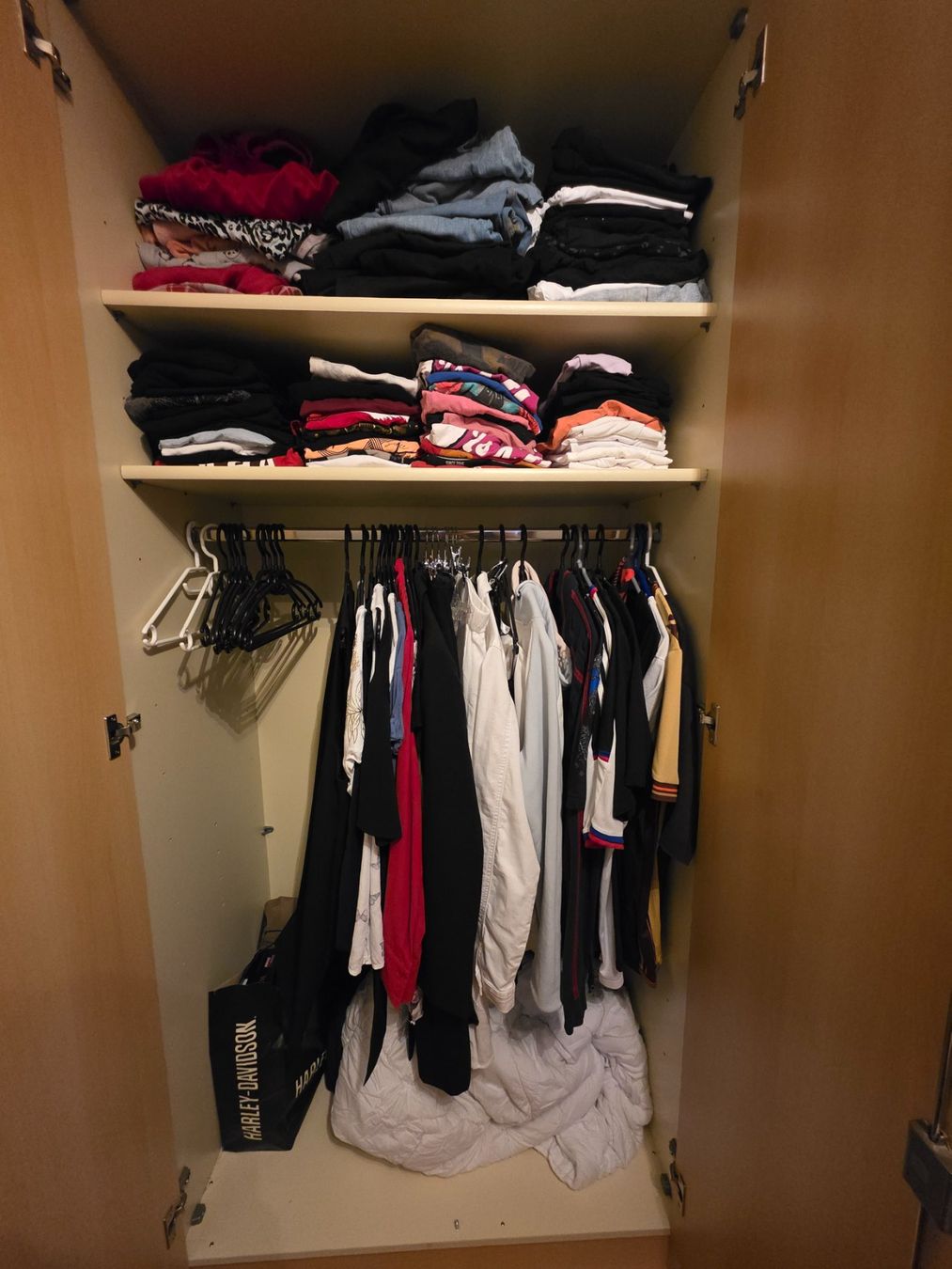 Armadi: Schrank mit separatem teil – Usato da Brugg AG venduto da rup_55tj 2