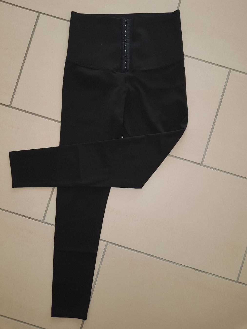 Leggings: Leggins M schwarz – Usato da Viganello venduto da sta_b86s 1