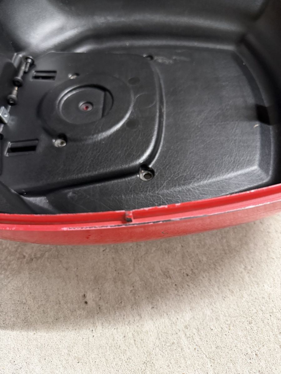 Vespa Topcase: Vespa Box inkl. Leder – Usato da Zürich venduto da dan_bxq2 4