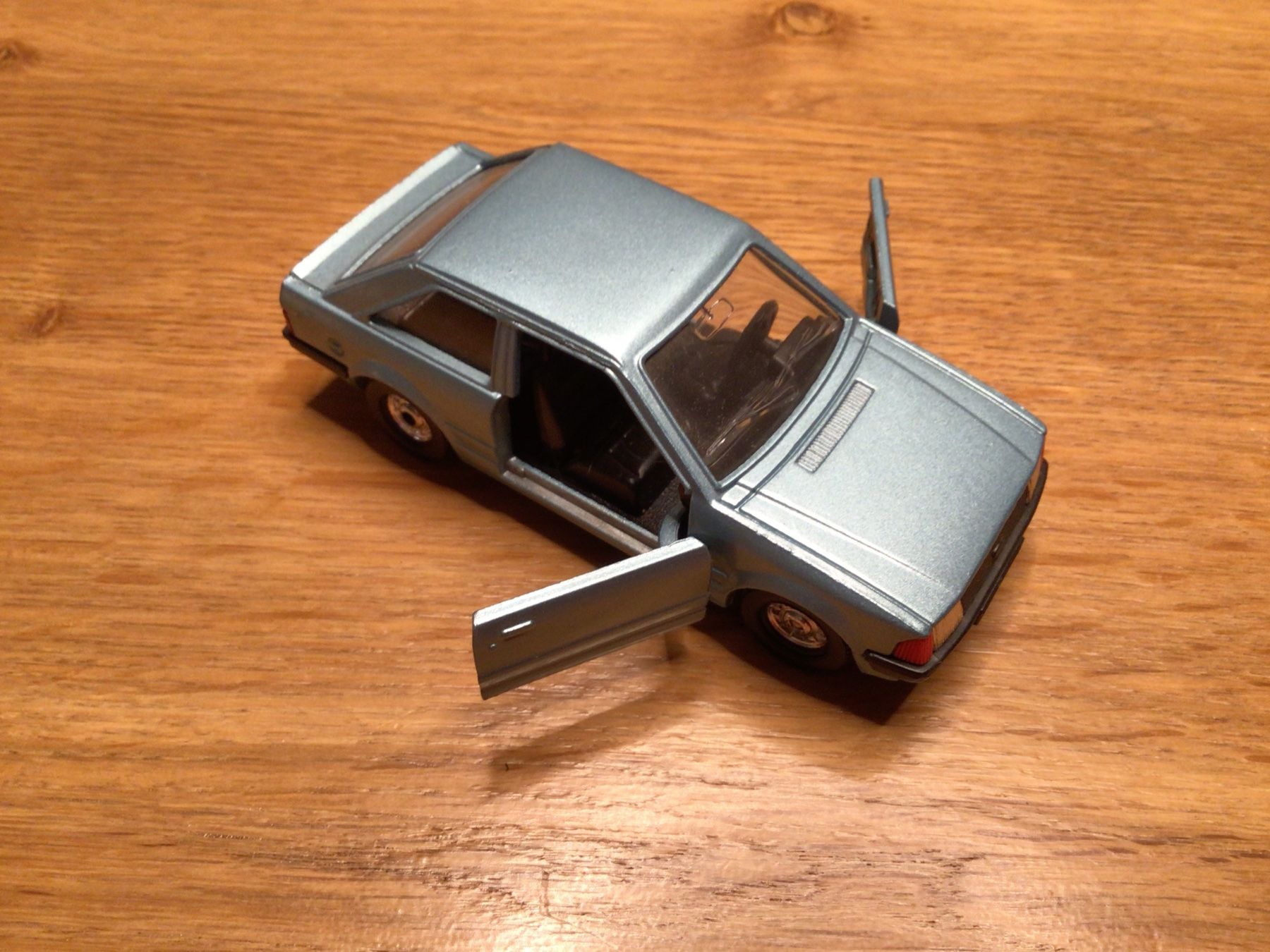 Corgi Toys Modellini d'auto: Modellauto Ford Escort 1,3 – Usato da Oberengstringen venduto da Reini1063