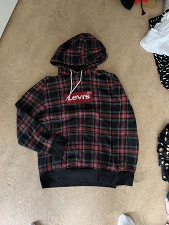 Levi‘s Pulli