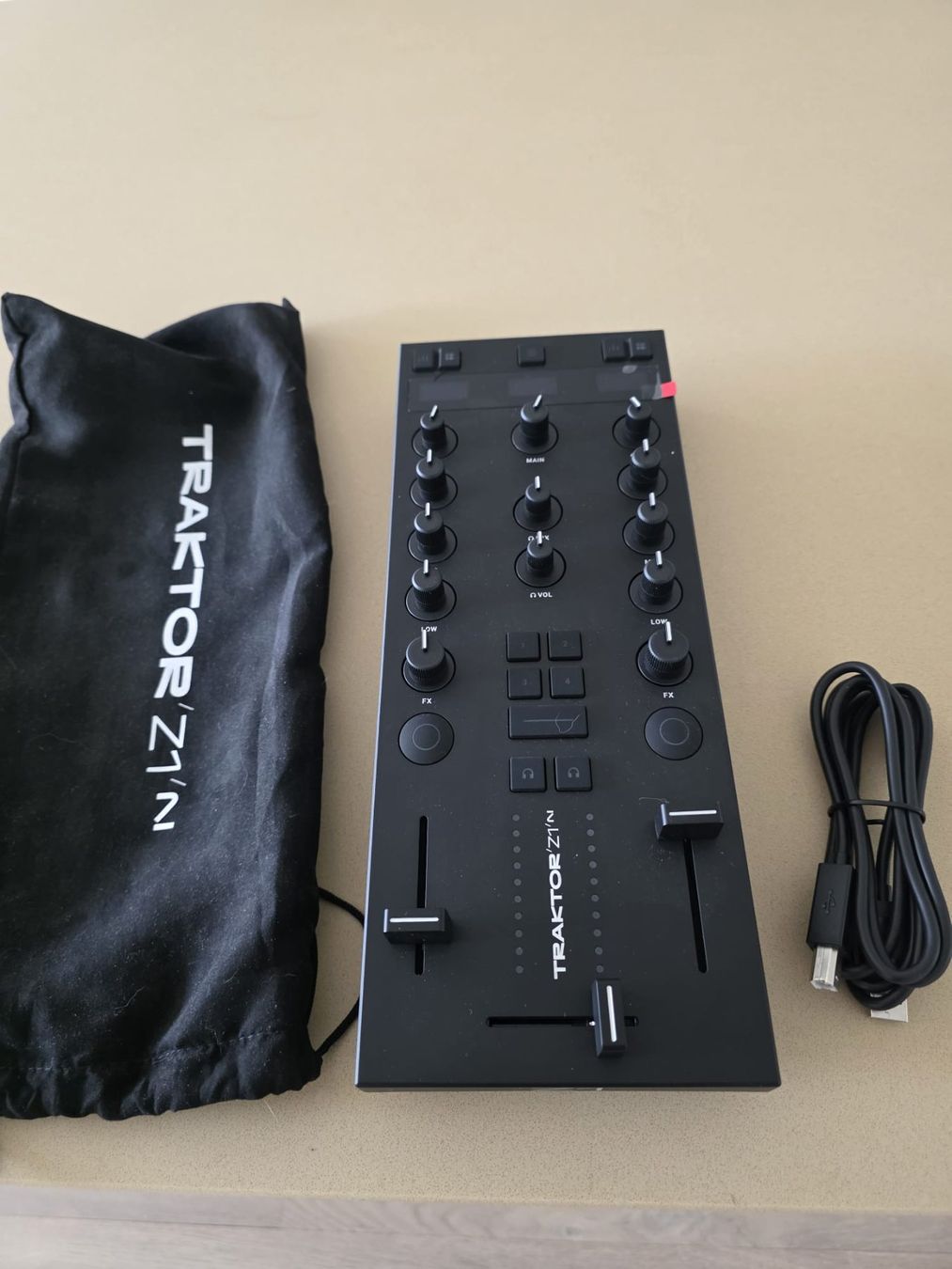 Native Instruments Mischpulte: Traktor Z 1 Native Instruments – Gebraucht aus Rotkreuz von Endeg0