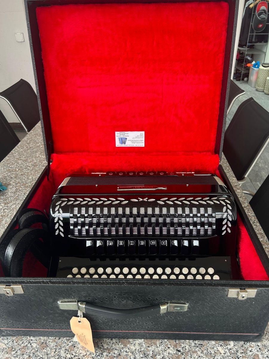 Strumenti musicali: Akkordeon Bugari Armando seniorfisa – Usato da Küssnacht am Rigi venduto da Happy_home