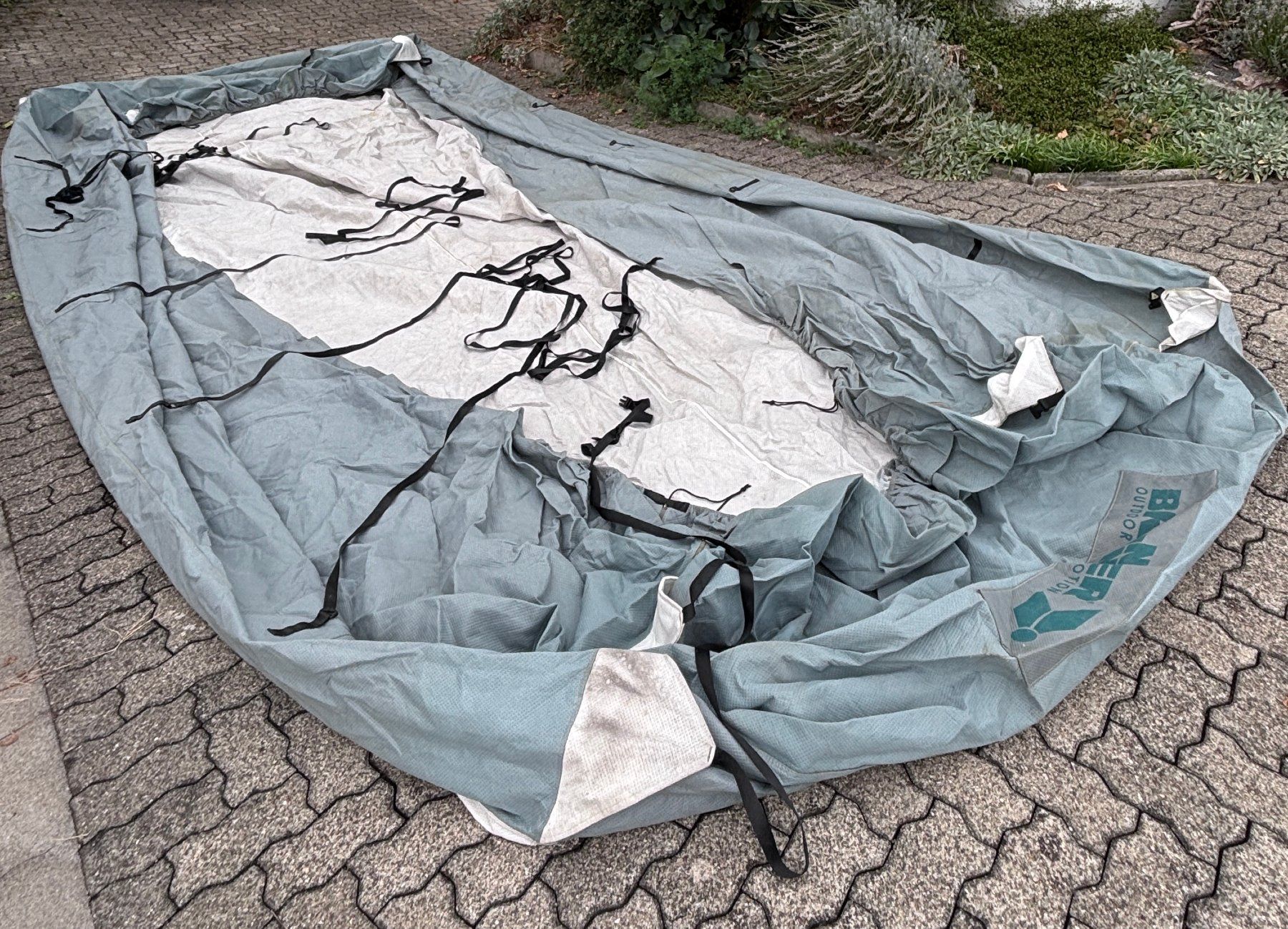 Coperture & Stuoie termiche: Schutzhülle Caravan Cover Brunner – Usato da Schwyz venduto da HoldiSeven 3