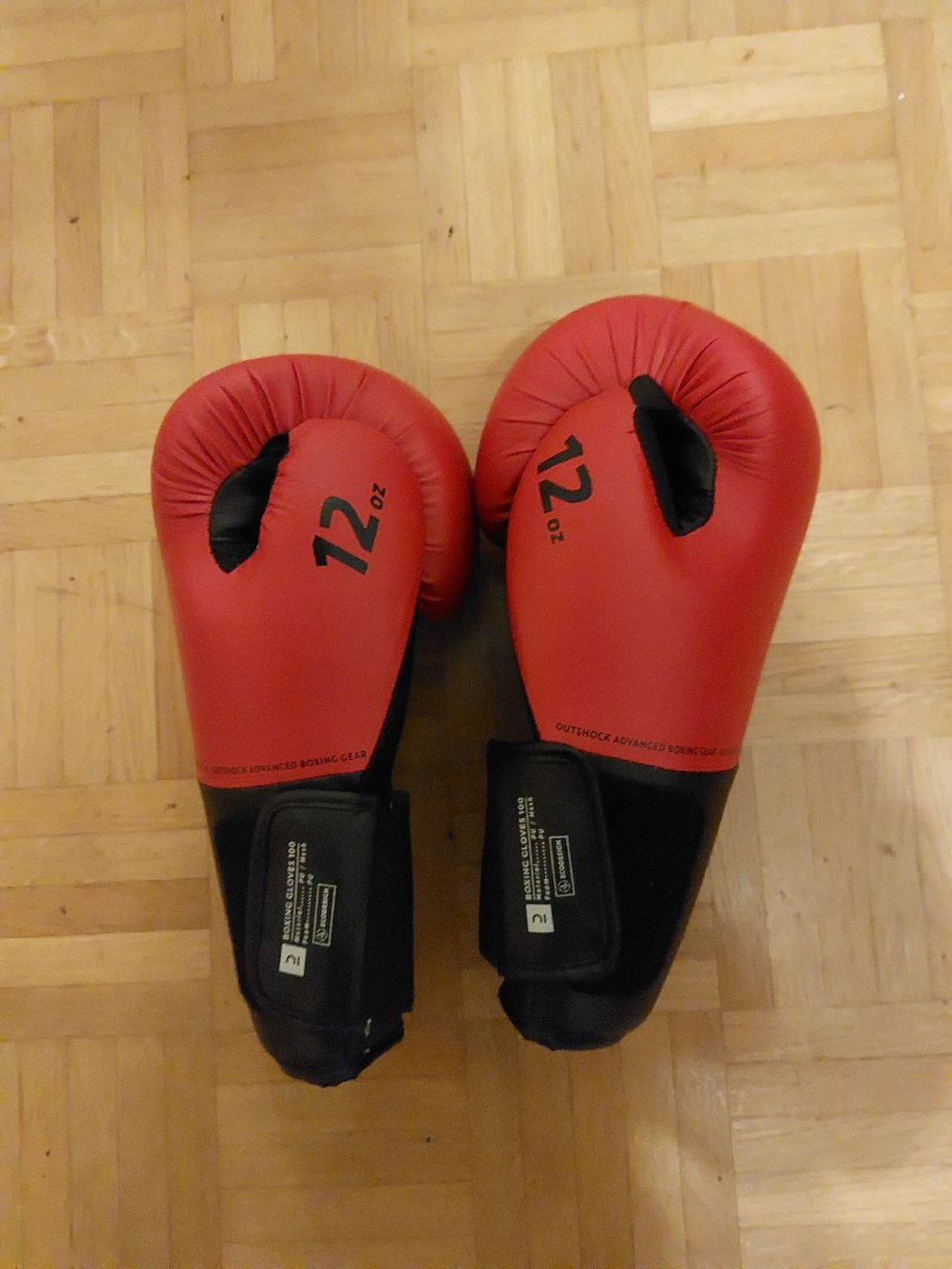 Decathlon Guanti & manicotti: Boxhandschuhe Outshock – Nuovo (secondo la descrizione) da Bern venduto da flo_c2qz